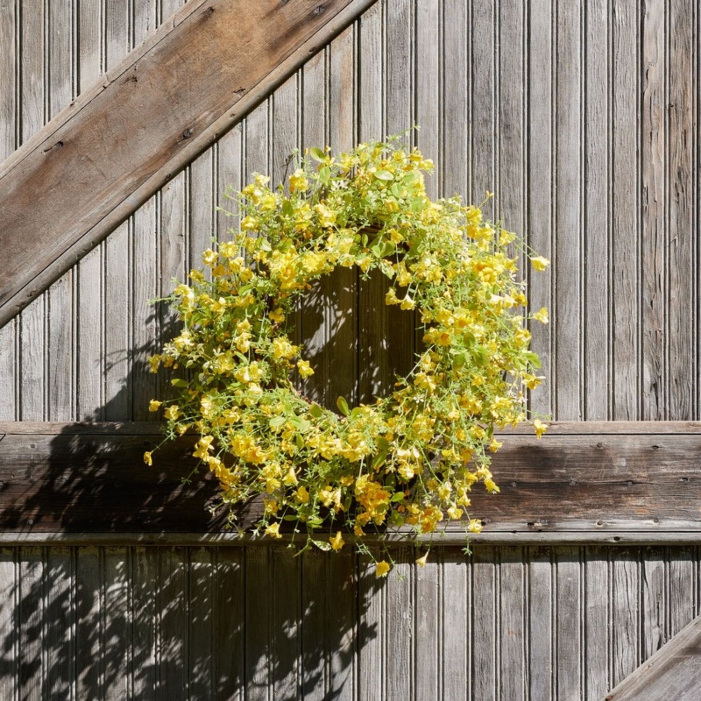 Mixed Daisy Floral Wreath 20"D