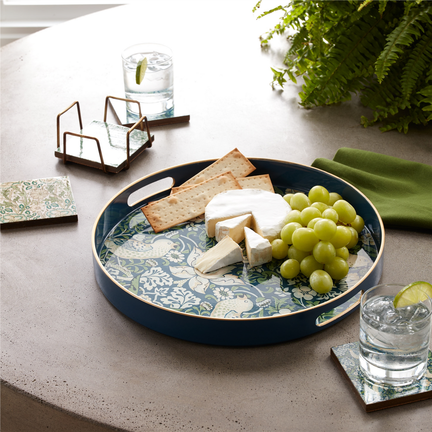 Round William Morris Tray 13.5"D